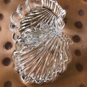 Glass  Lidded Scallop Sea Shell Trinket Box Presentation Box